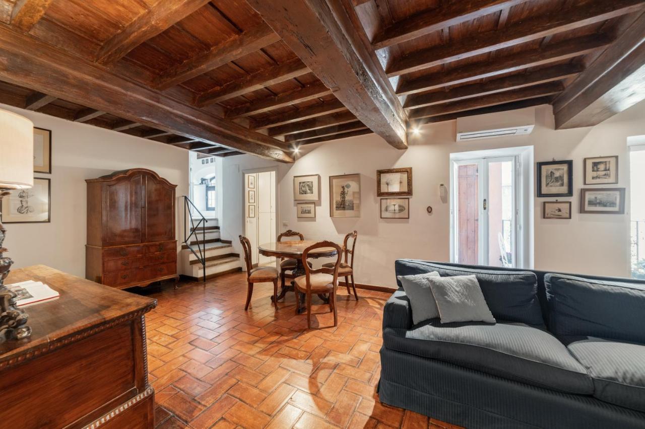 Domus Quiritum Charming, Appartamento D'Epoca A Campo De' Fiori Rome Exterior photo