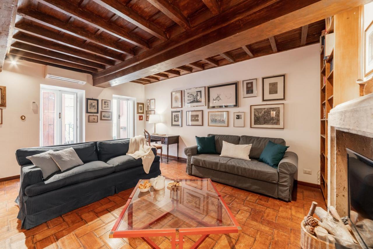 Domus Quiritum Charming, Appartamento D'Epoca A Campo De' Fiori Rome Exterior photo