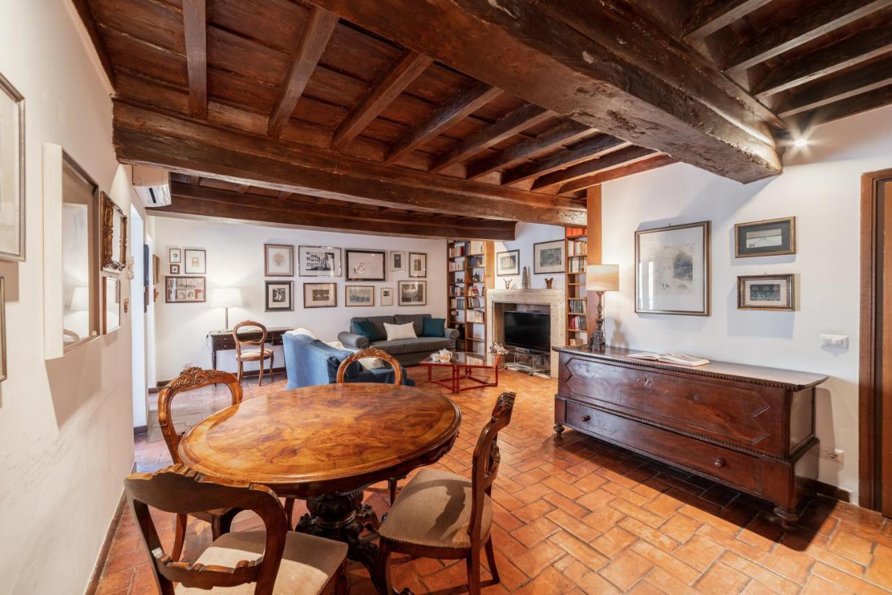 Domus Quiritum Charming, Appartamento D'Epoca A Campo De' Fiori Rome Exterior photo
