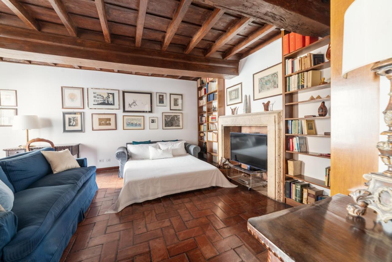 Domus Quiritum Charming, Appartamento D'Epoca A Campo De' Fiori Rome Exterior photo