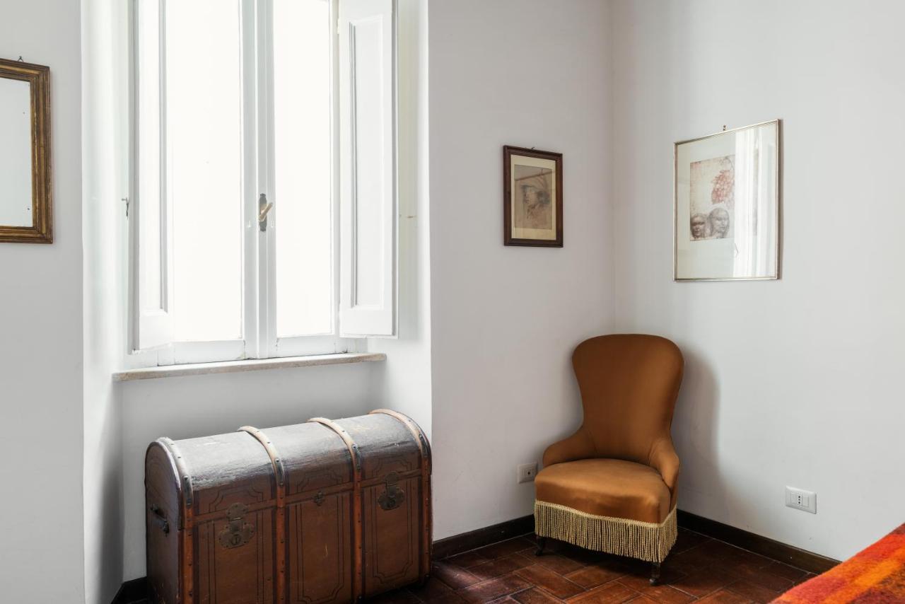 Domus Quiritum Charming, Appartamento D'Epoca A Campo De' Fiori Rome Exterior photo